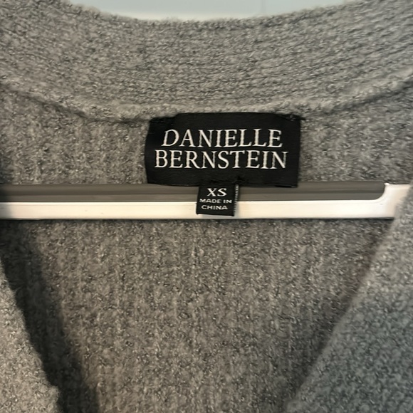 Danielle Bernstein cardigan sweater - Picture 3 of 4